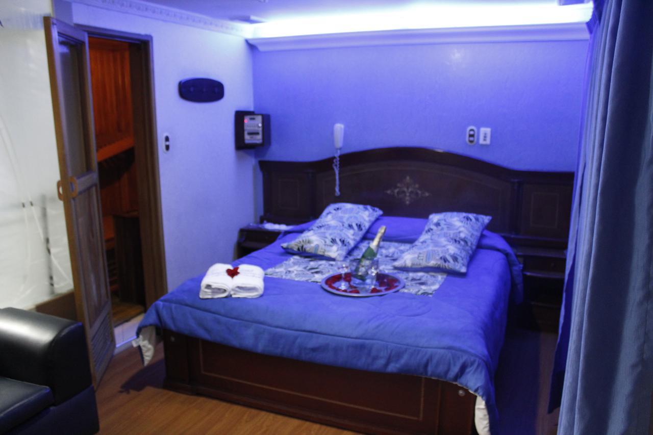 بوغوتا Motel Piramides De Cristal المظهر الخارجي الصورة