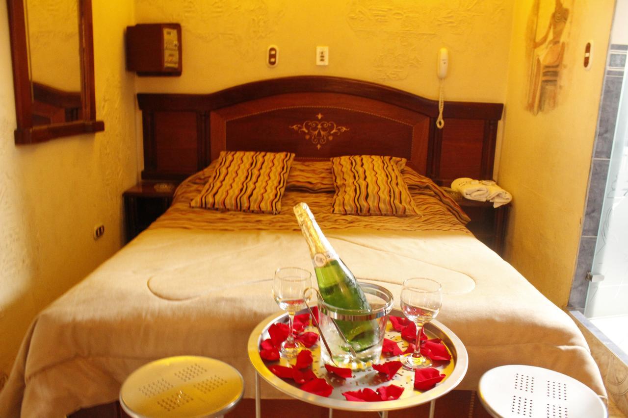 بوغوتا Motel Piramides De Cristal المظهر الخارجي الصورة