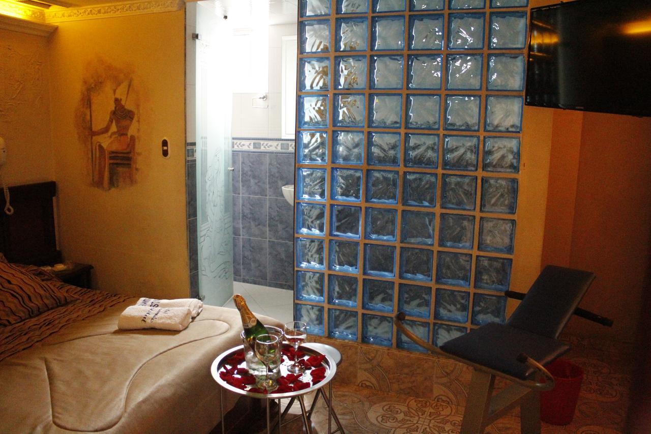 بوغوتا Motel Piramides De Cristal المظهر الخارجي الصورة