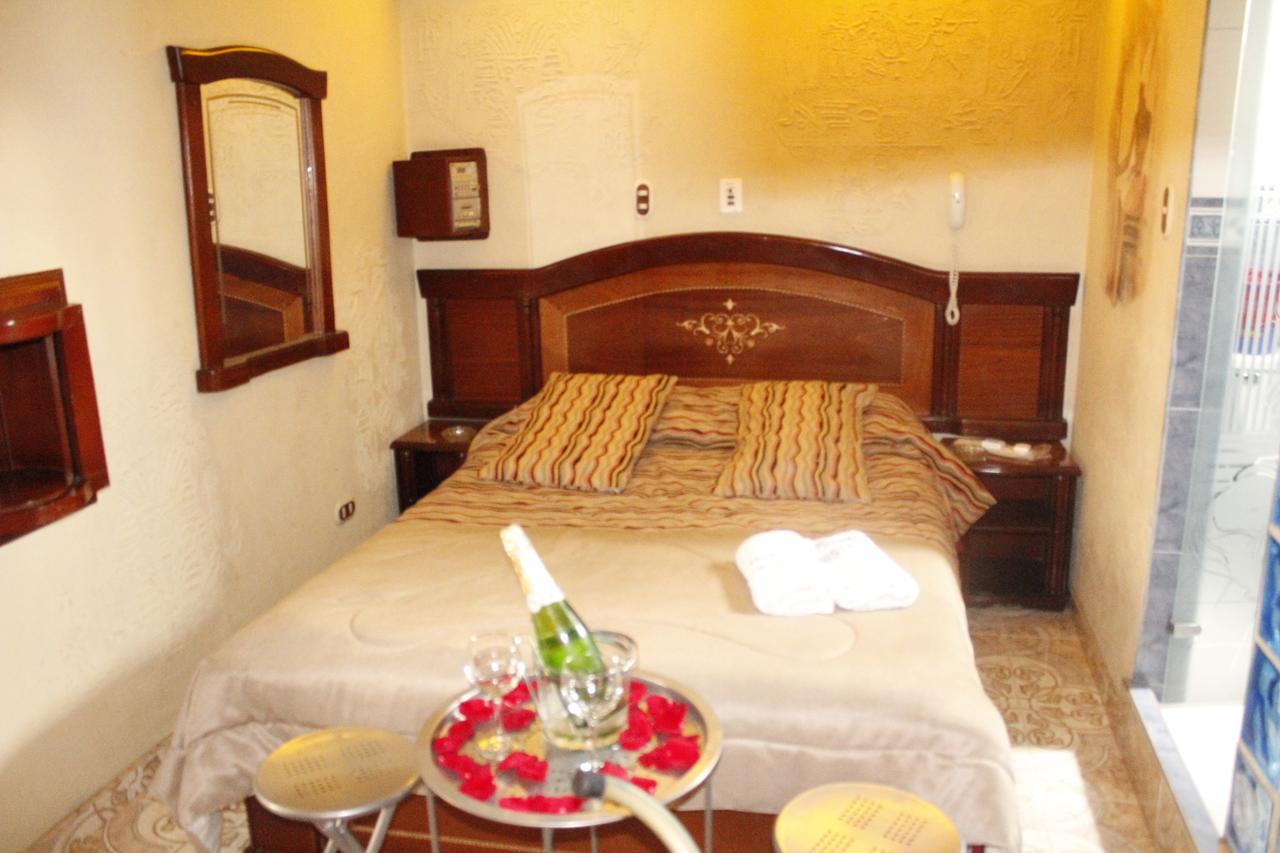 بوغوتا Motel Piramides De Cristal المظهر الخارجي الصورة