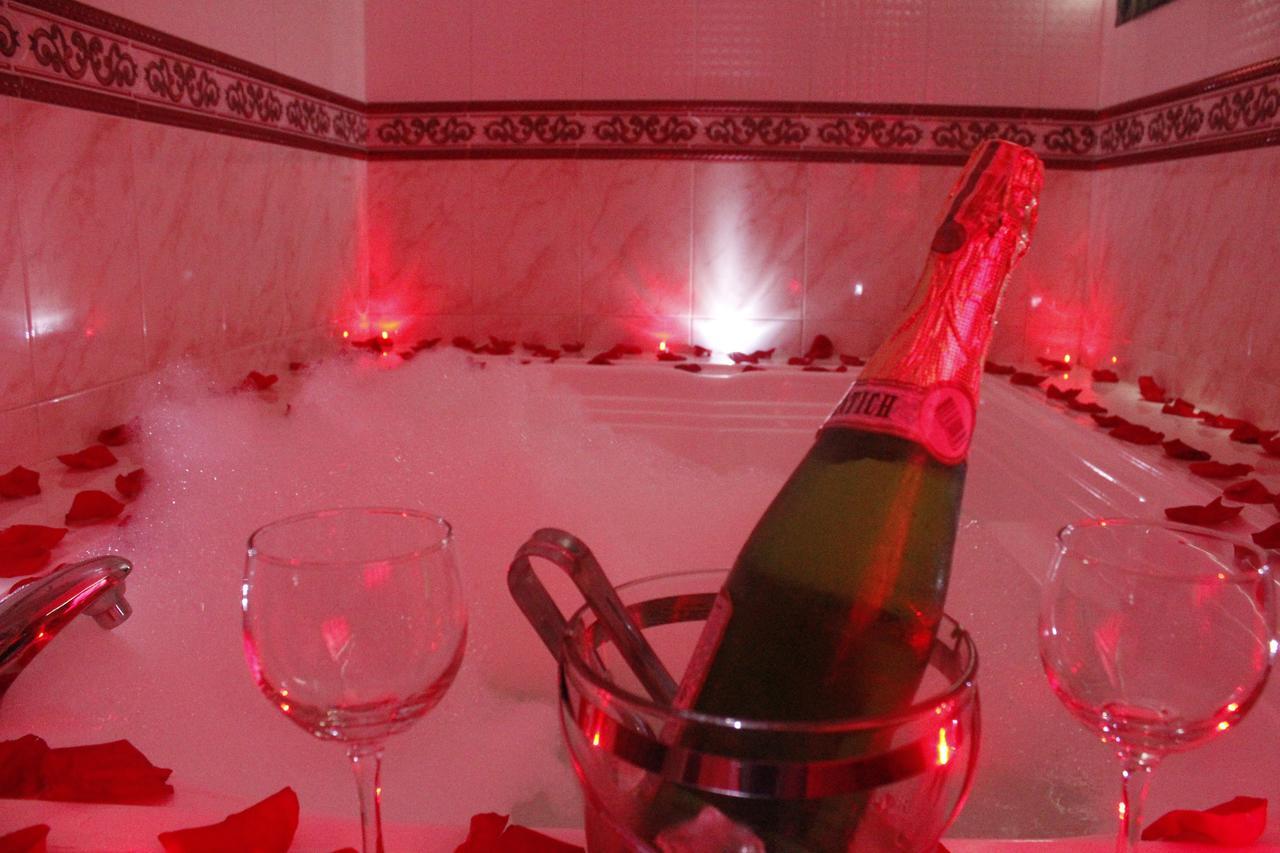 بوغوتا Motel Piramides De Cristal المظهر الخارجي الصورة