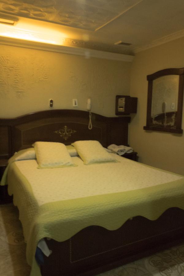 بوغوتا Motel Piramides De Cristal المظهر الخارجي الصورة